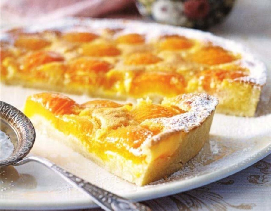 Пирог с творогом и абрикосом