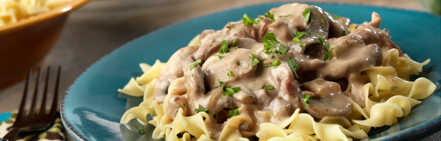 Мясо бефстроганов