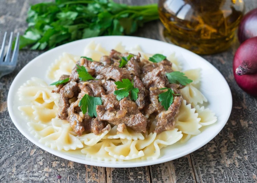 Куриное филе в сливочном соусе