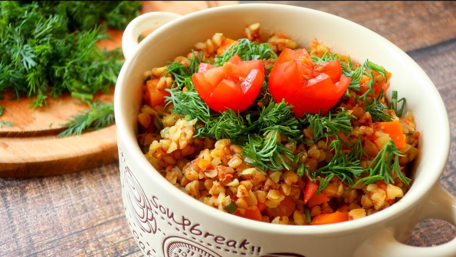 Гречневая каша с овощами