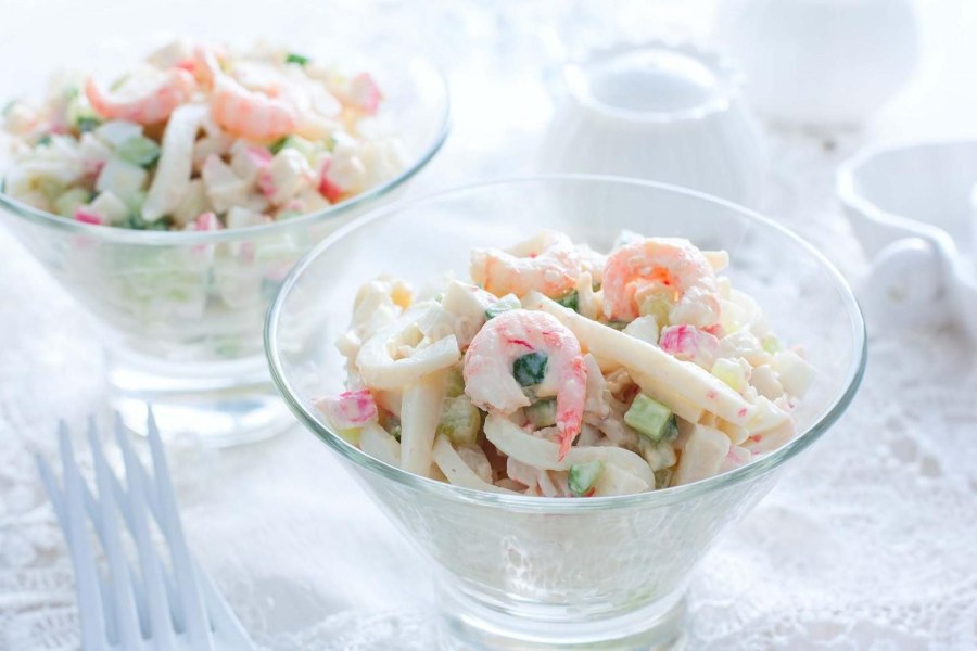 "Морской" с кальмарами, креветками и крабовыми палочками