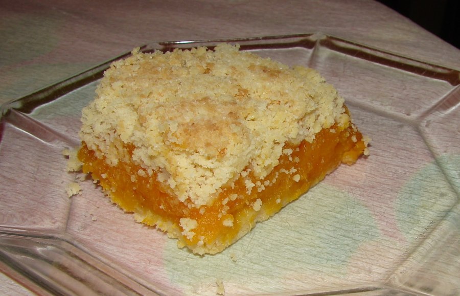 Ботлихский пирог с орехами и курагой
