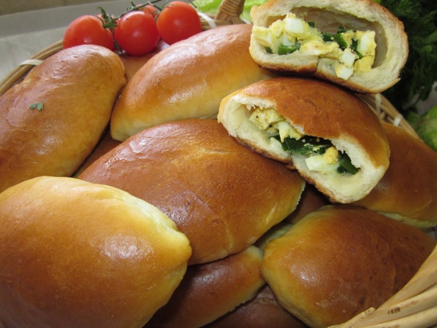 Пирожки с зеленым луком