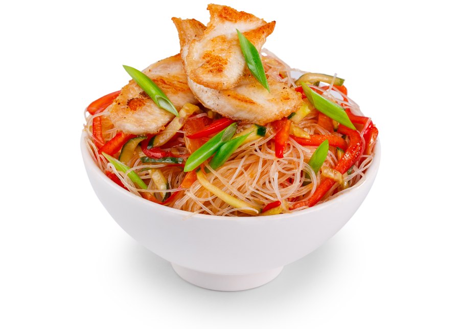 Фунчоза с куриной грудкой и болгарским перцем