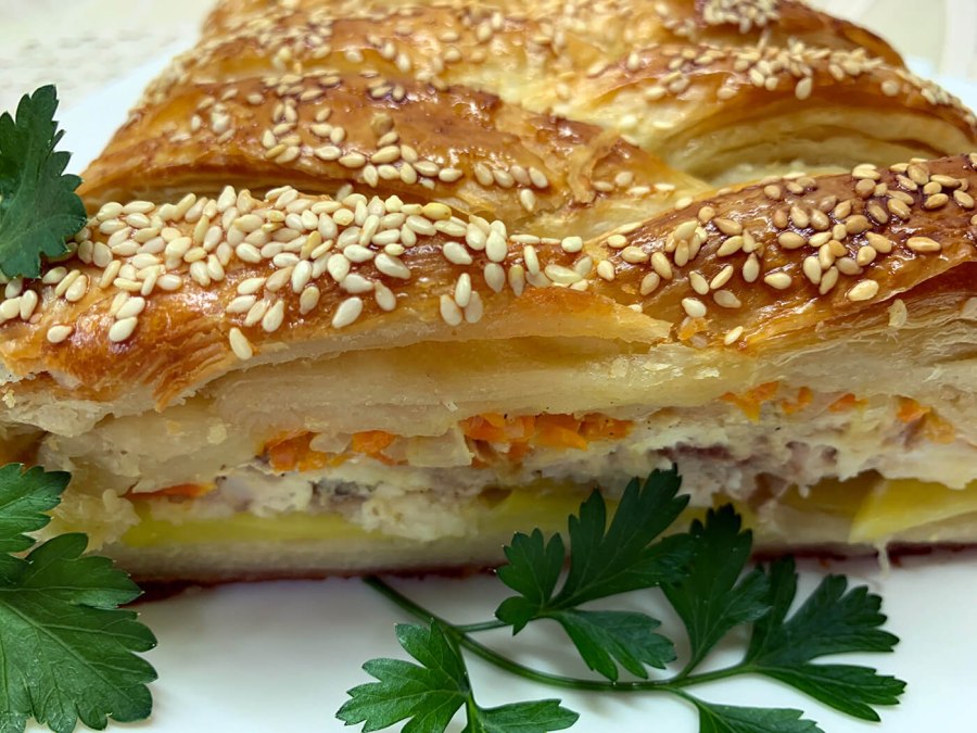Слоёные пироги с разными начинками