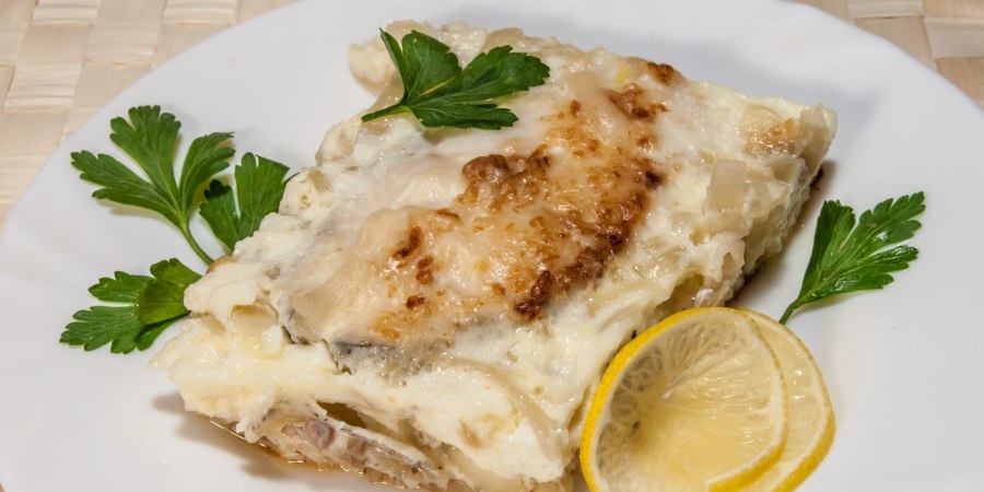 Рыба под овощами
