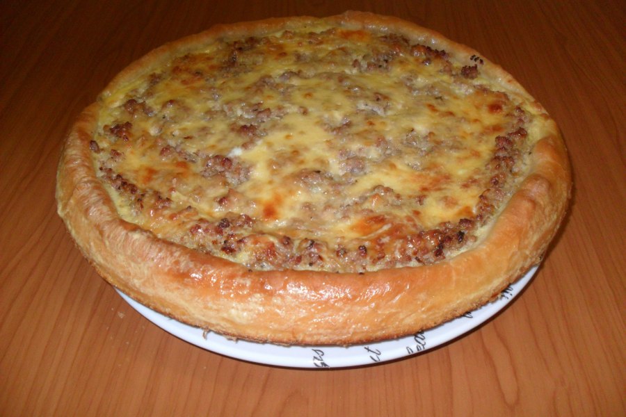 Круглый пирог с сыром