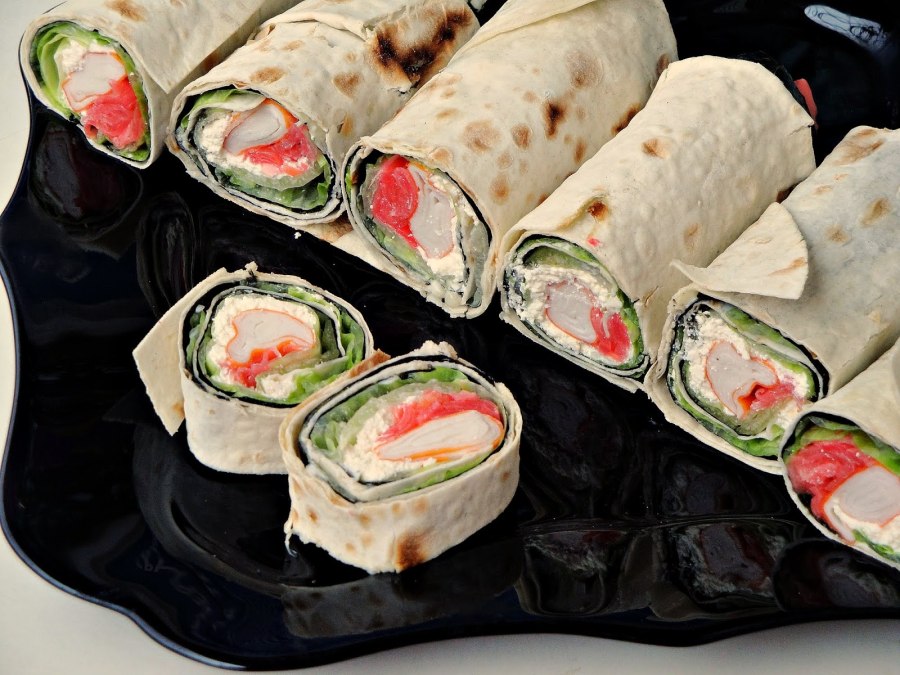 Хосомаки с крабом