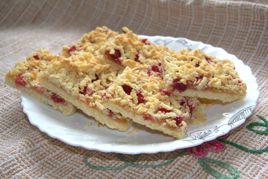 Печенье с вареньем и крошкой