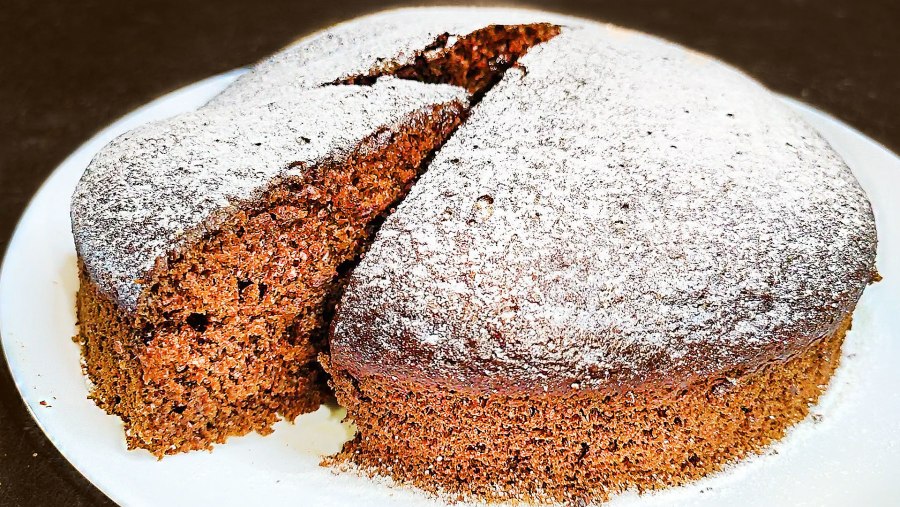 Торт с шоколадными коржами
