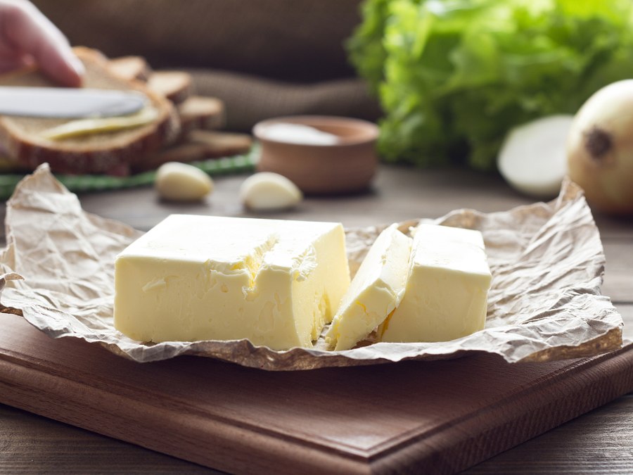 Масло Крестьянское 72,5% 200г мельница БЗМЖ, шт