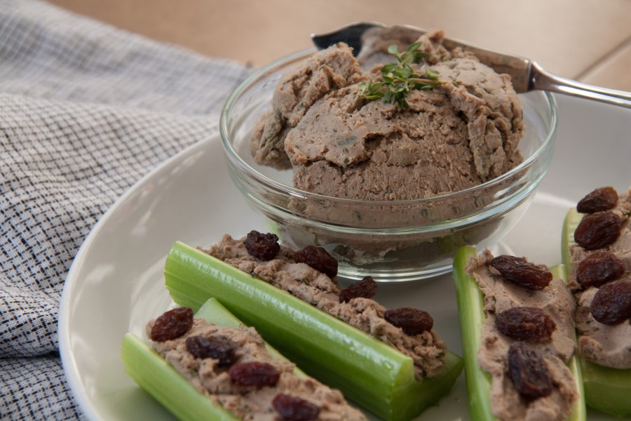 Паштет из куриной печени с грушей