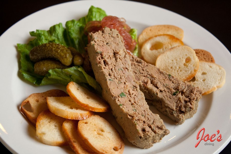 Паштет из куриной печени подача