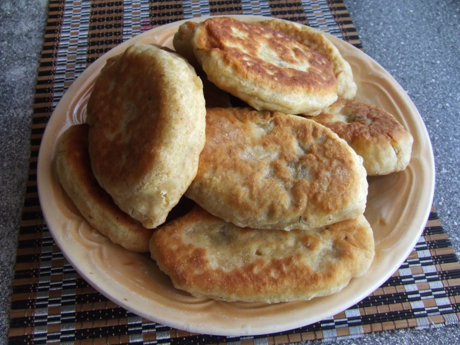 Пирожки жареные