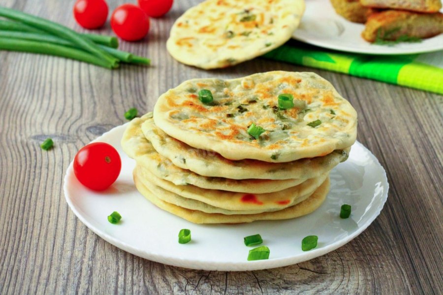 Лепешки с луком