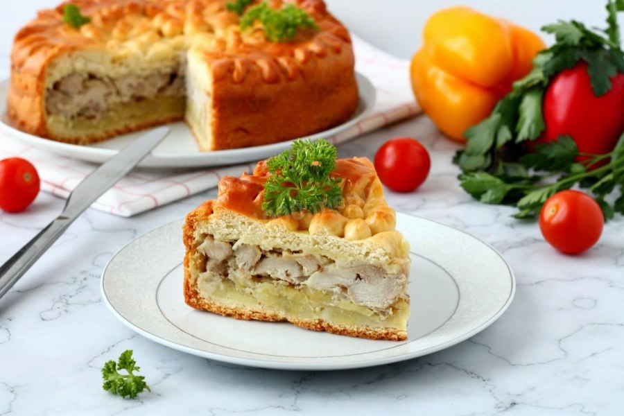 Пирог с мясом и картошкой