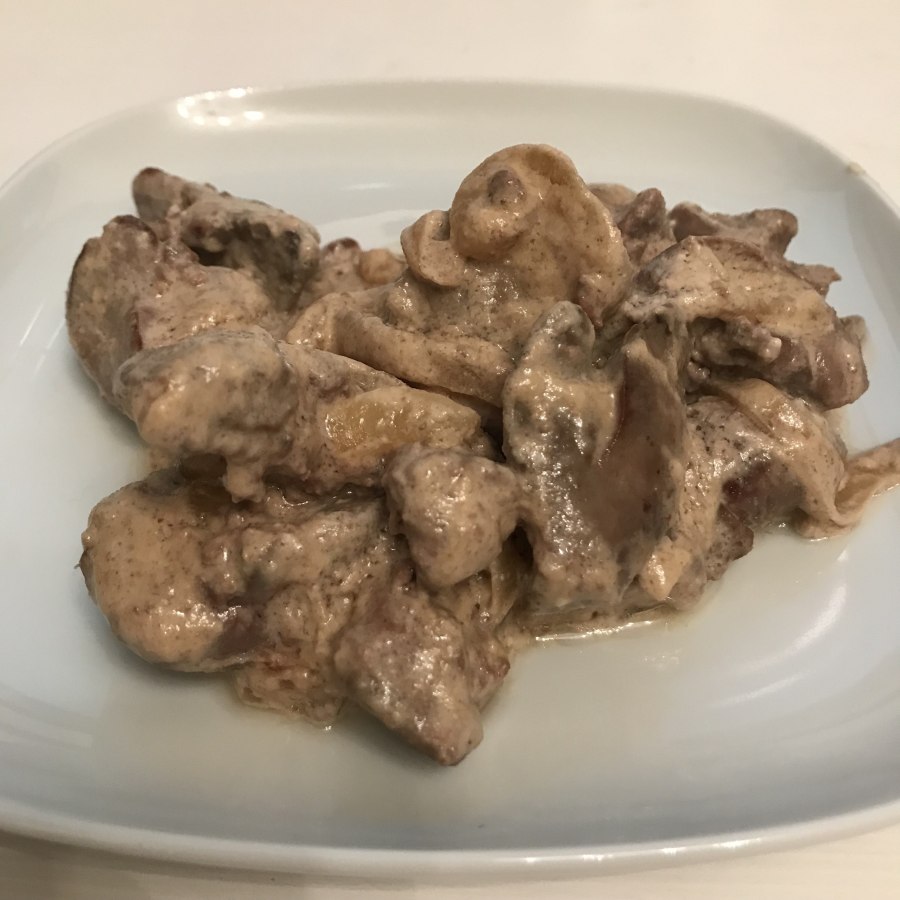 Печень куриная тушеная
