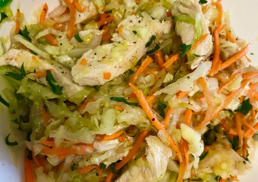 Салат с капустой и морковью