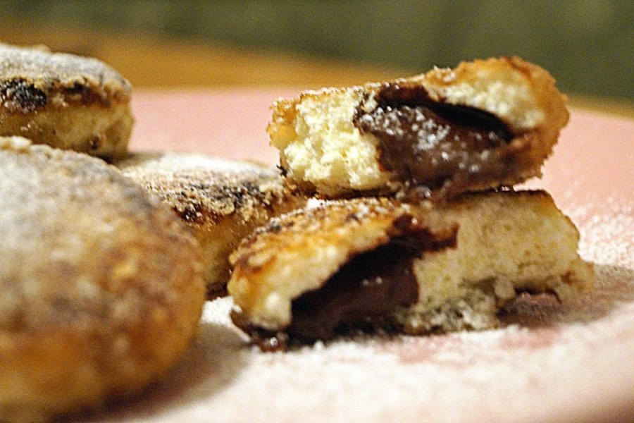 Сырники с шоколадной начинкой