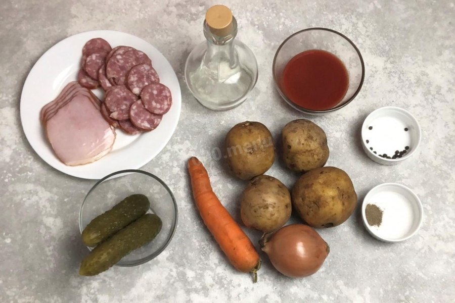 Солянка с колбасой