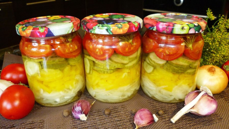 Pomidori marinad