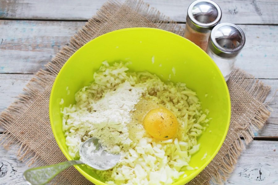 Капуста с яйцом