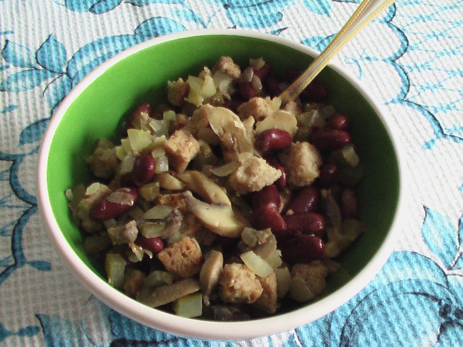 Кириешки кукуруза и фасоль