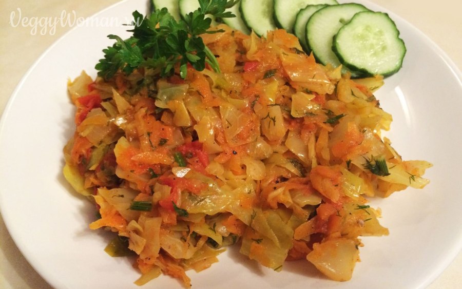 Тушёная капуста с курицей
