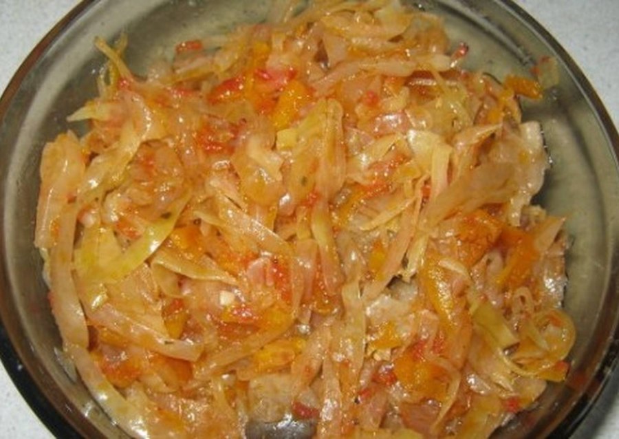 Капуста тушёная на сковороде