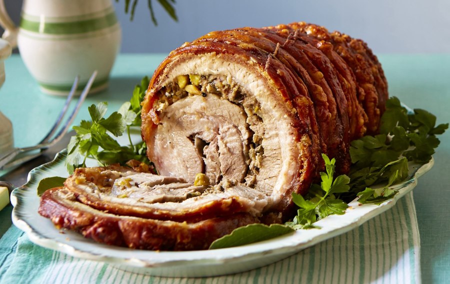Грудинка фаршированная рисом и печенью