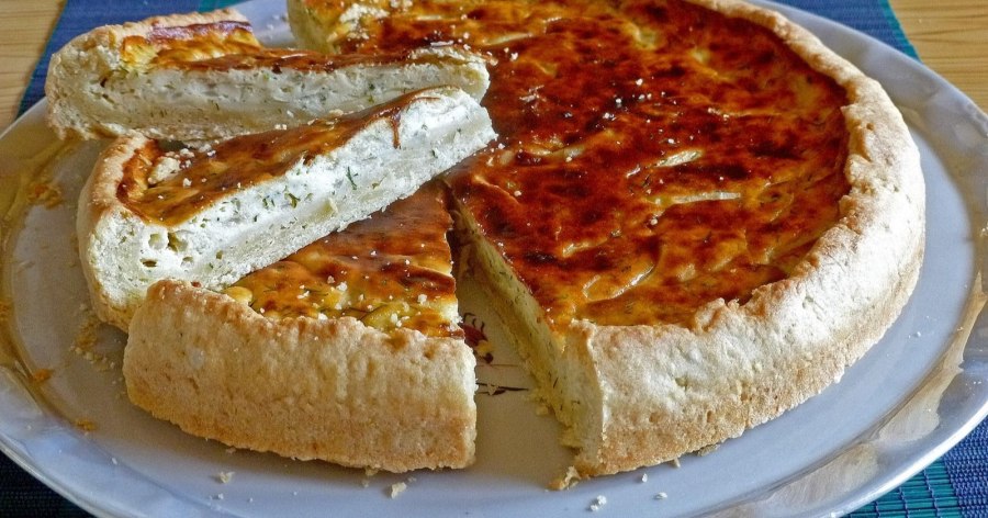 Пирог с плавленным сыром