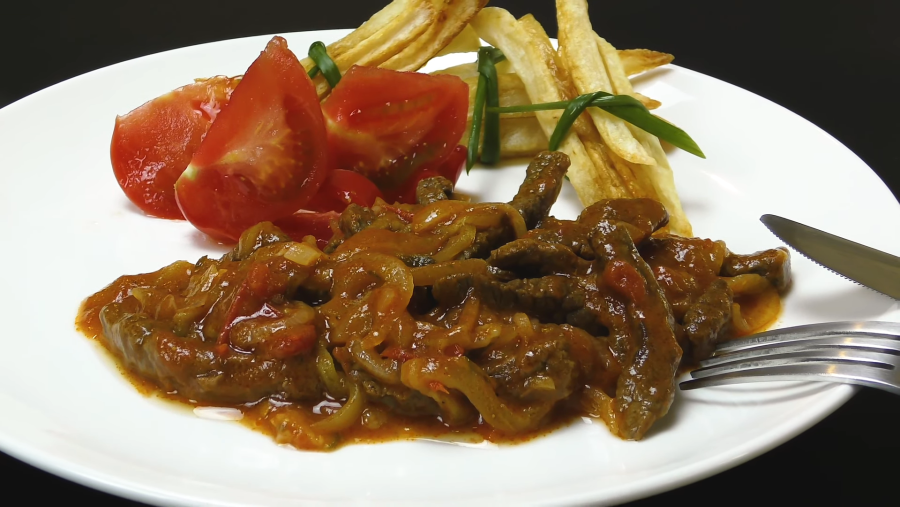 Бефстроганов с макаронами