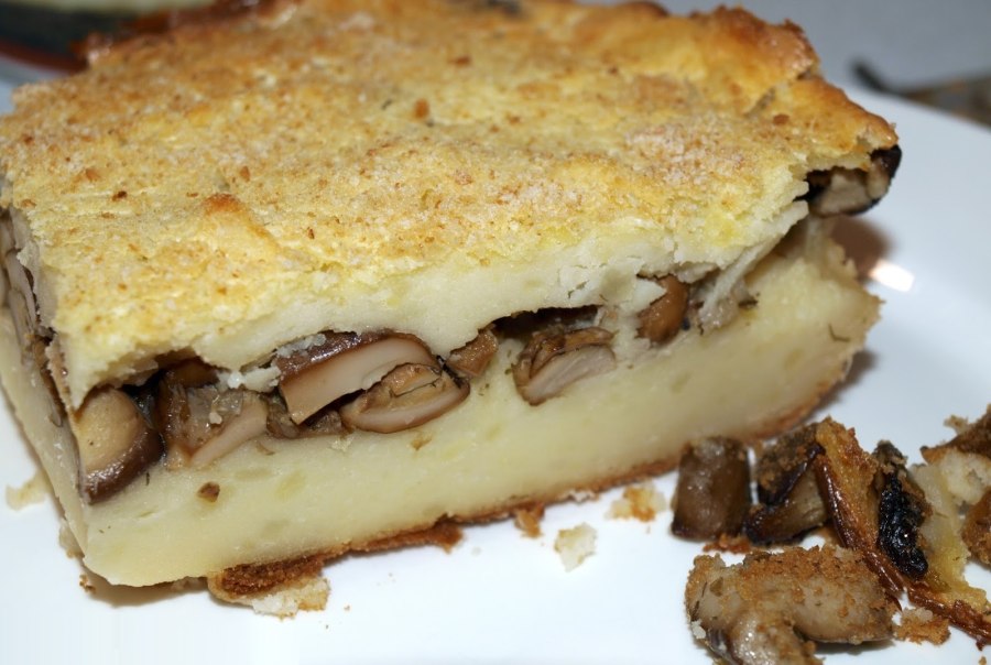 Картофельная запеканка с грибами в духовке
