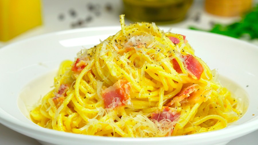 Итальянская кухня спагетти карбонара