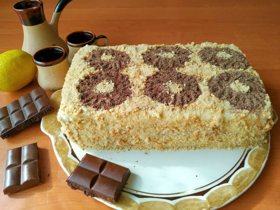 Торт с орехами и сгущенкой