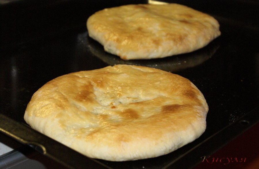 Круглые хачапури с сыром в духовке