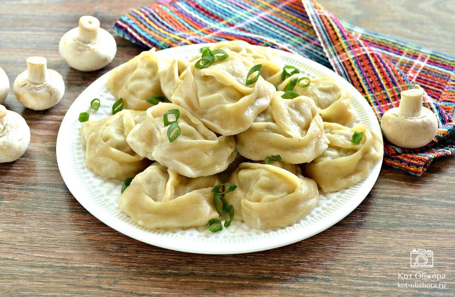 Манты на прозрачном фоне
