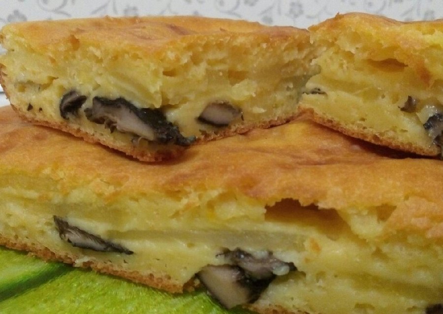 Пирог с груздями солеными и картошкой
