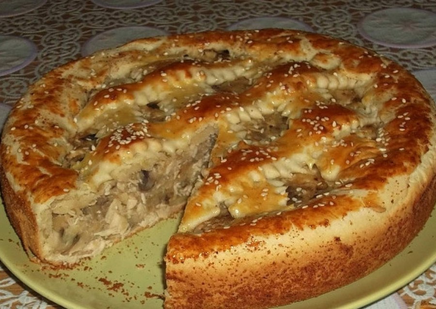 Пироги с курицей и грибами