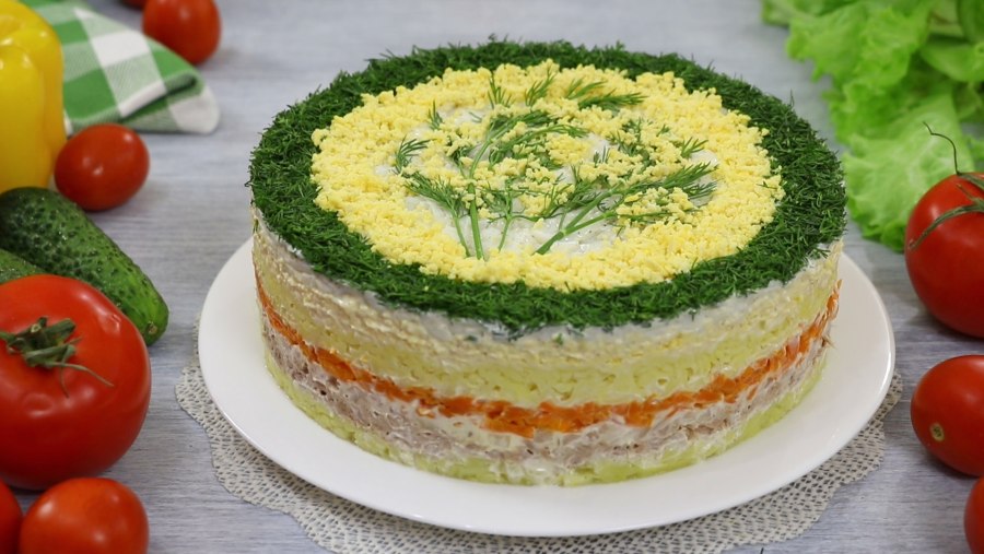 Мимоза с сайрой