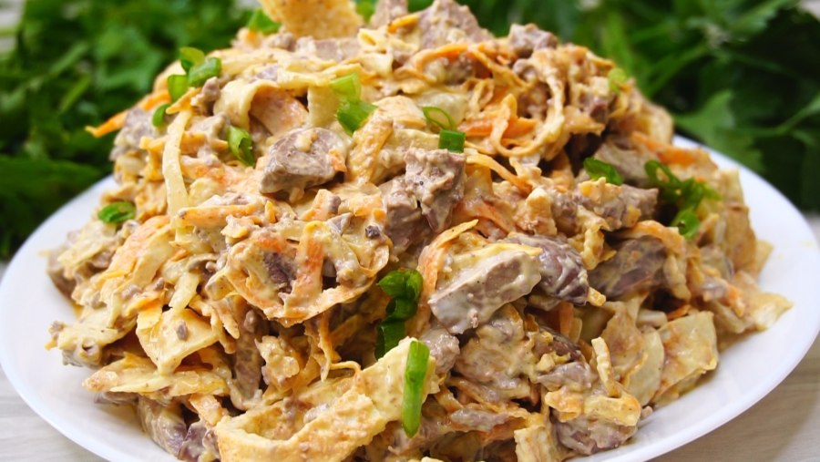 Салат Обжорка с куринной печень