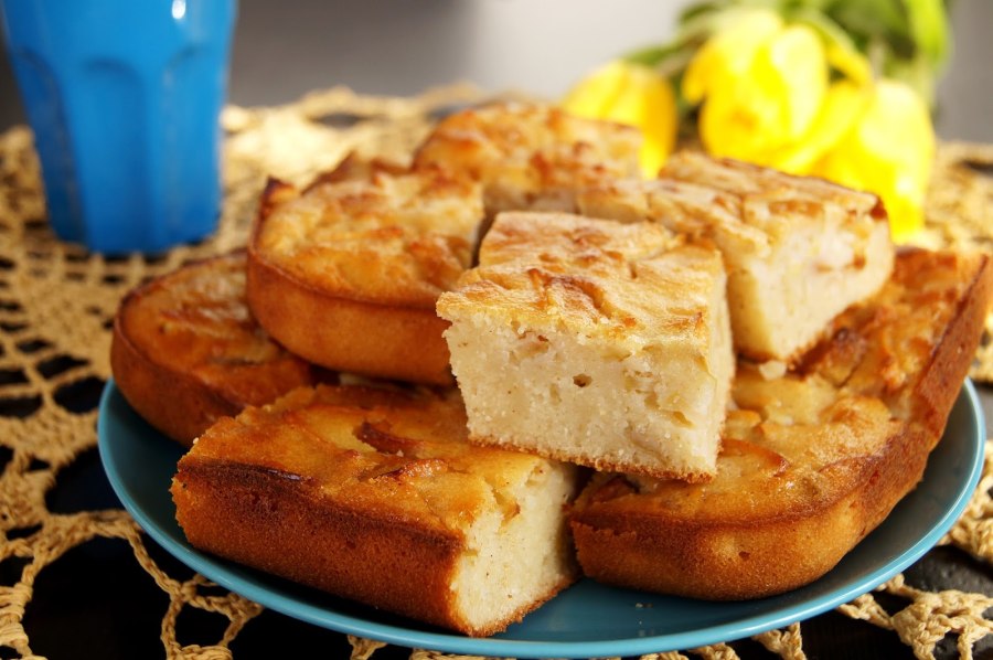 Манник с облаками