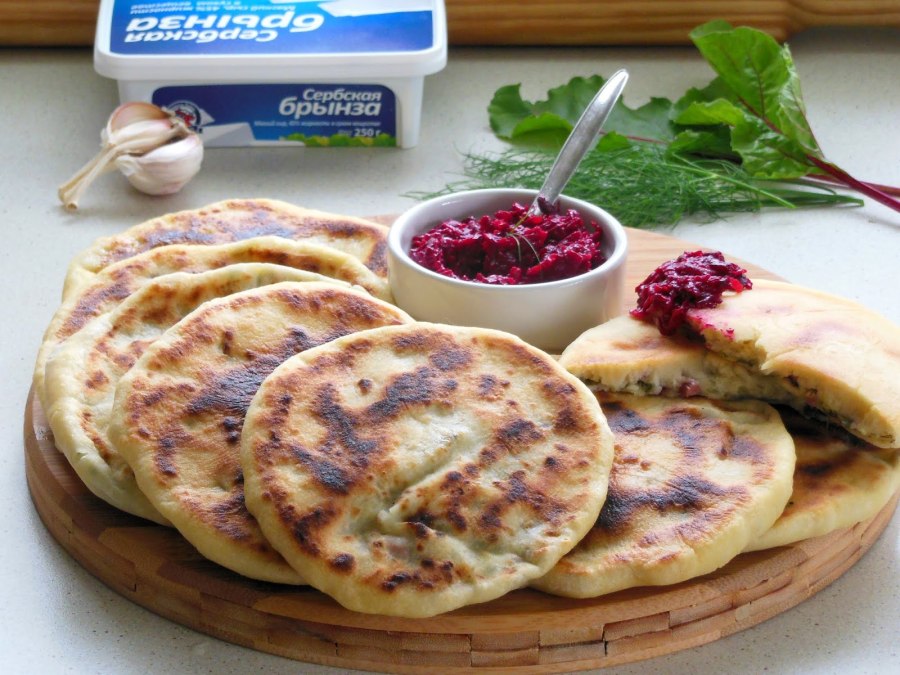 Лепешки с бурачными листьями
