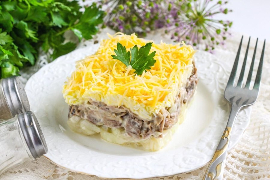 Салат Снежная Королева с крабовыми
