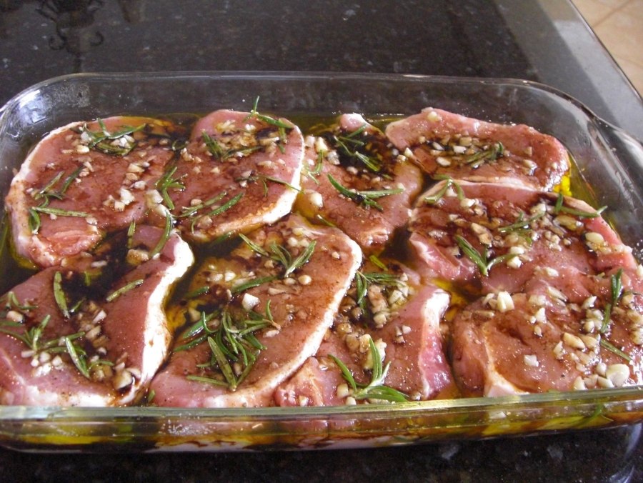 Мясо в маринаде для запекания в духовке