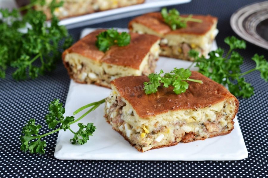 Пирог с сайрой и картошкой в духовке