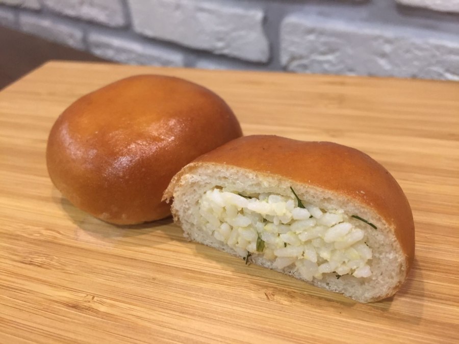 Пирог с консервами сайра