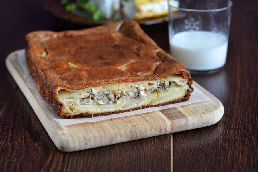 Пирог с рыбой и картошкой