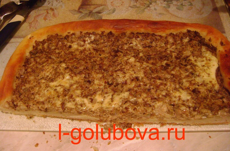 Пирог с солеными грибами