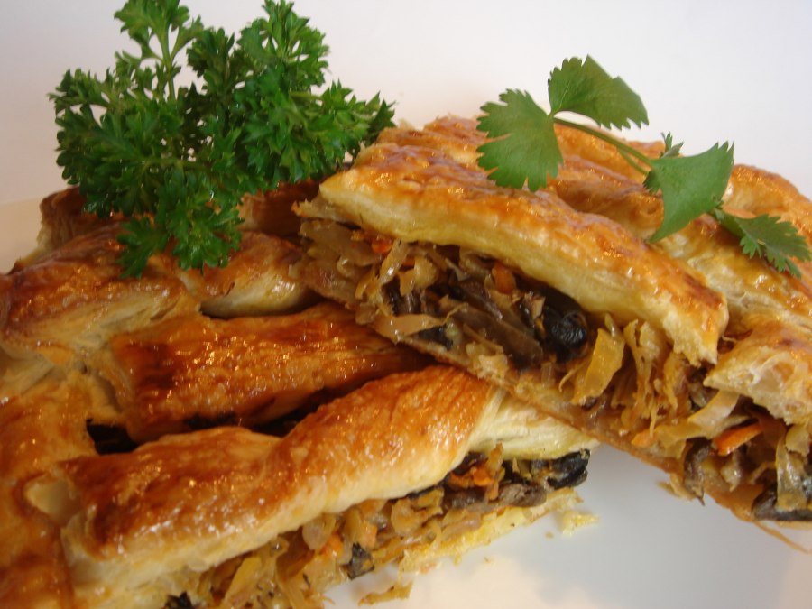 Пирожки с капустой и грибами